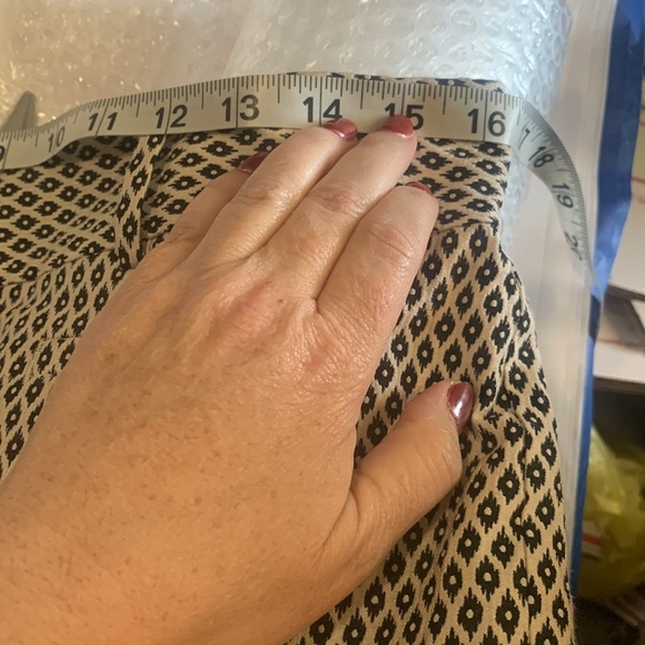 Ann Taylor Cropped Pants Size 2 “Kate” - Picture 10 of 11